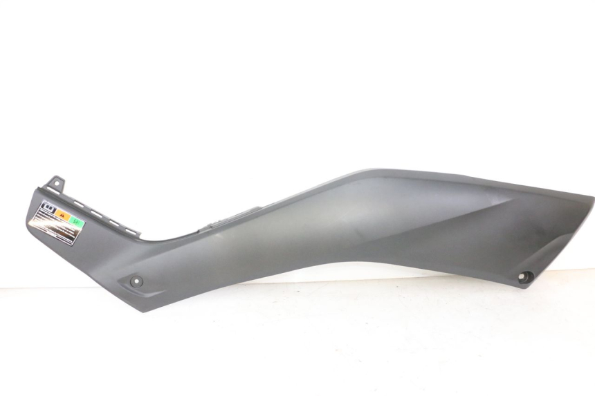 photo de UNTER SITZ VERKLEIDUNG LINKS YAMAHA XMAX X-MAX 125 (2021 - 2025)