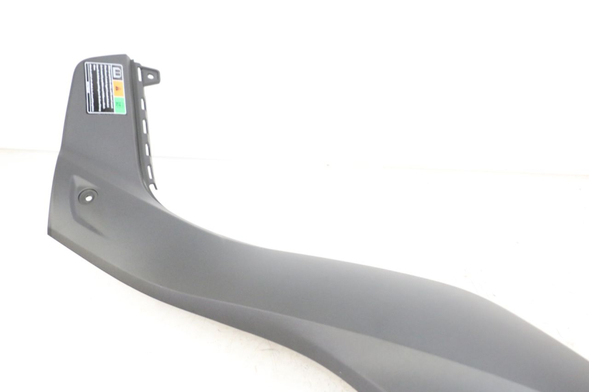 photo de UNTER SITZ VERKLEIDUNG LINKS YAMAHA XMAX X-MAX 125 (2021 - 2025)