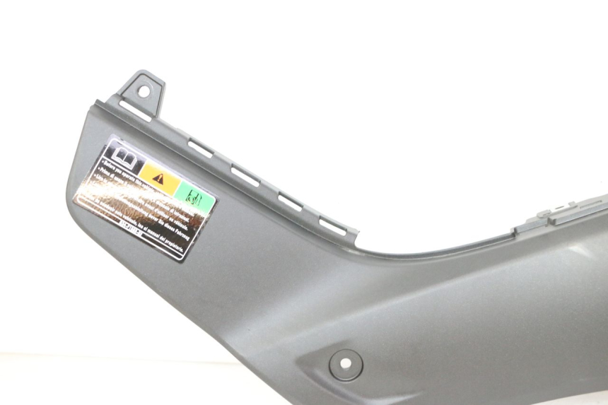 photo de UNTER SITZ VERKLEIDUNG LINKS YAMAHA XMAX X-MAX 125 (2021 - 2025)