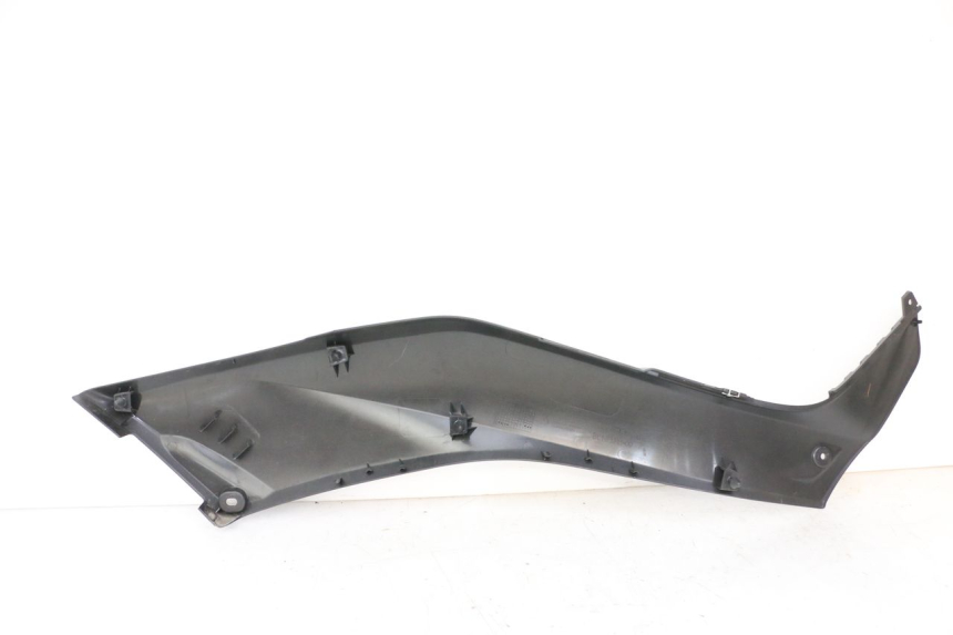 photo de UNTER SITZ VERKLEIDUNG LINKS YAMAHA XMAX X-MAX 125 (2021 - 2025)