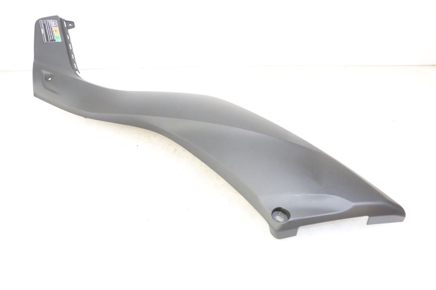 photo de UNTER SITZ VERKLEIDUNG LINKS YAMAHA XMAX X-MAX 125 (2021 - 2025)