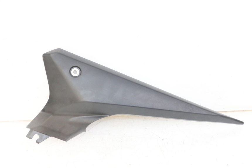 photo de UNTER SITZ VERKLEIDUNG LINKS YAMAHA XJ6 ABS 600 (2008 - 2016)