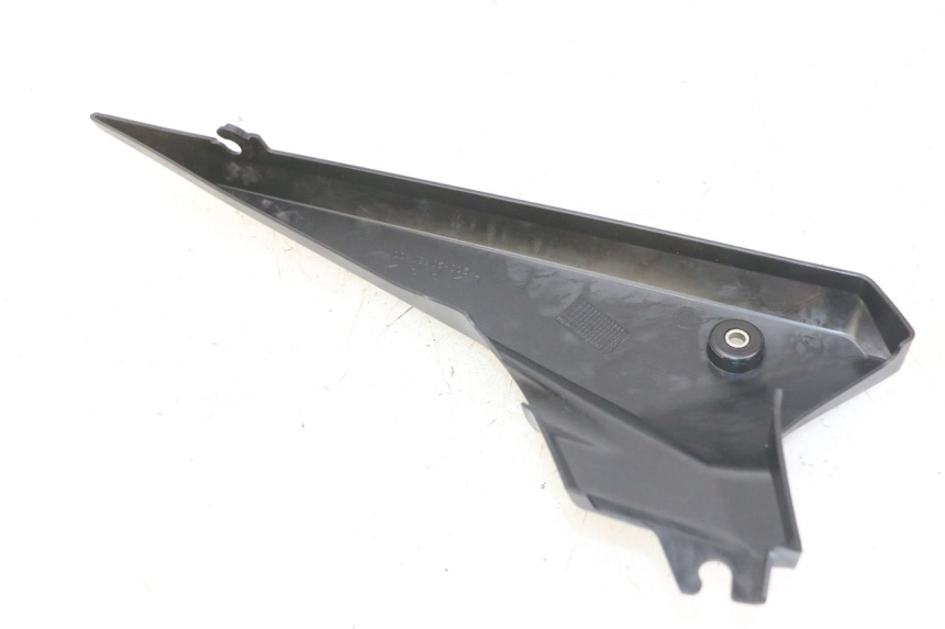 photo de UNTER SITZ VERKLEIDUNG LINKS YAMAHA XJ6 ABS 600 (2008 - 2016)