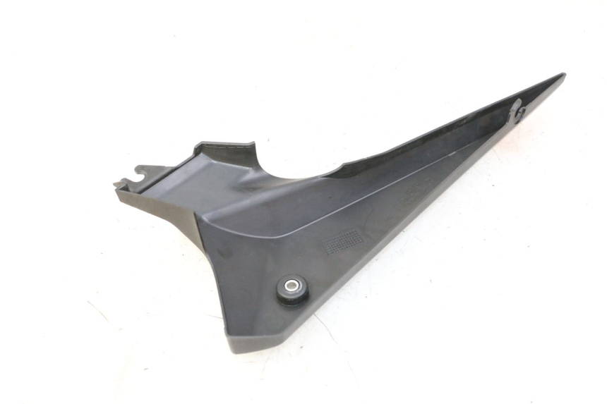 photo de UNTER SITZ VERKLEIDUNG LINKS YAMAHA XJ6 ABS 600 (2008 - 2016)