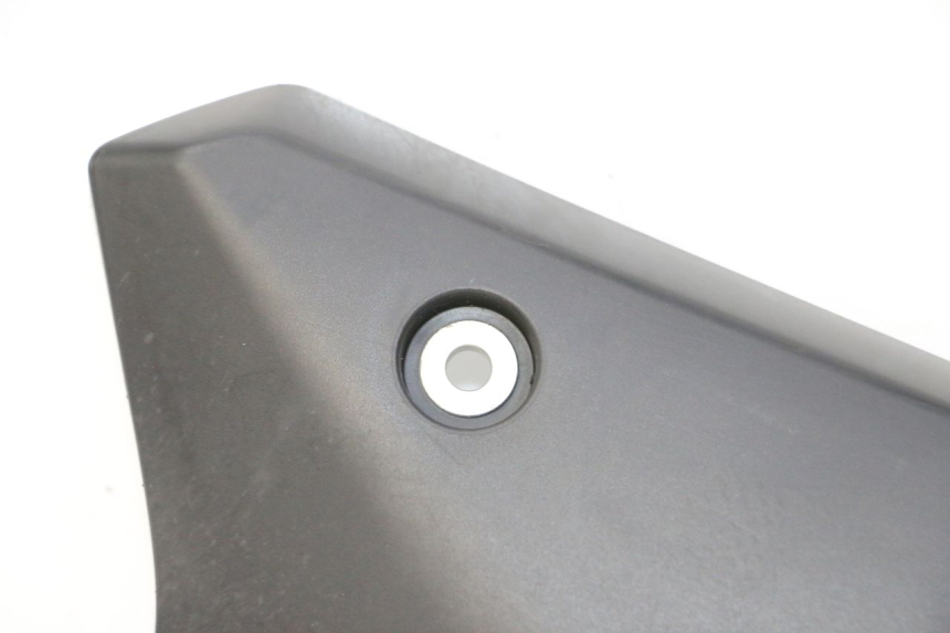 photo de UNTER SITZ VERKLEIDUNG LINKS YAMAHA XJ6 ABS 600 (2008 - 2016)
