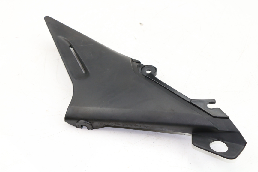 photo de UNTER SITZ VERKLEIDUNG LINKS YAMAHA XJS DIVERSION 600 (2000 - 2003)