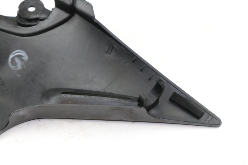 photo de UNTER SITZ VERKLEIDUNG LINKS YAMAHA XJS DIVERSION 600 (2000 - 2003)