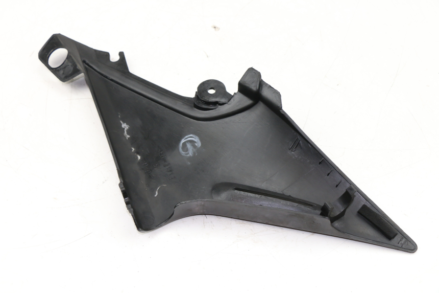 photo de UNTER SITZ VERKLEIDUNG LINKS YAMAHA XJS DIVERSION 600 (2000 - 2003)