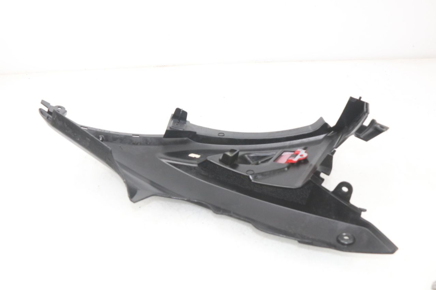 photo de UNTER SITZ VERKLEIDUNG LINKS YAMAHA AEROX NAKED 2T 50 (2013 - 2017)