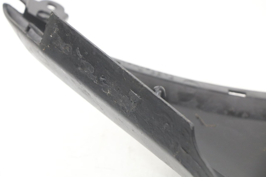 photo de UNTER SITZ VERKLEIDUNG LINKS YAMAHA AEROX NAKED 2T 50 (2013 - 2017)