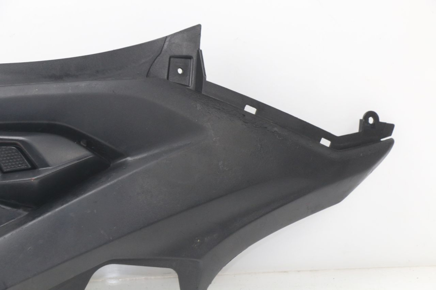photo de UNTER SITZ VERKLEIDUNG LINKS YAMAHA AEROX NAKED 2T 50 (2013 - 2017)