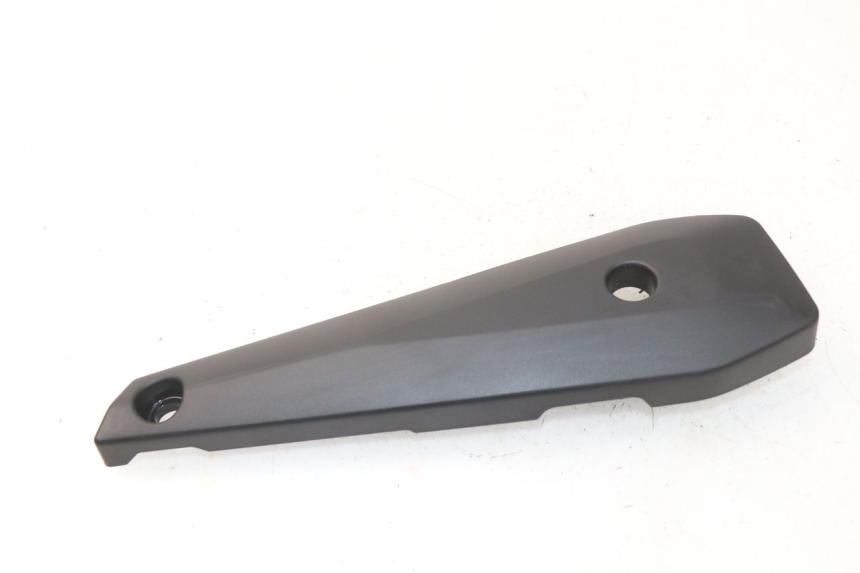 photo de UNTER SITZ VERKLEIDUNG LINKS YAMAHA FZ8 800 (2010 - 2016)