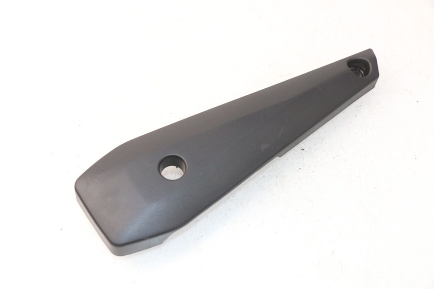 photo de UNTER SITZ VERKLEIDUNG LINKS YAMAHA FZ8 800 (2010 - 2016)