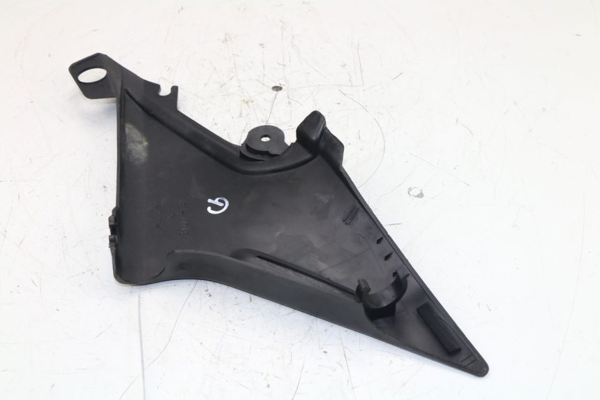 photo de UNTER SITZ VERKLEIDUNG LINKS YAMAHA XJS DIVERSION 600 (1997 - 1999)