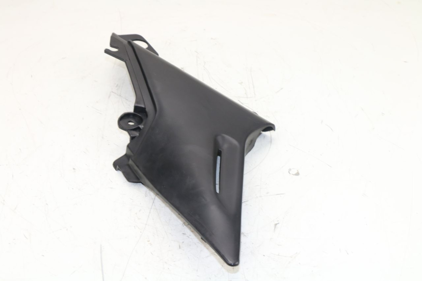 photo de UNTER SITZ VERKLEIDUNG LINKS YAMAHA XJS DIVERSION 600 (1997 - 1999)