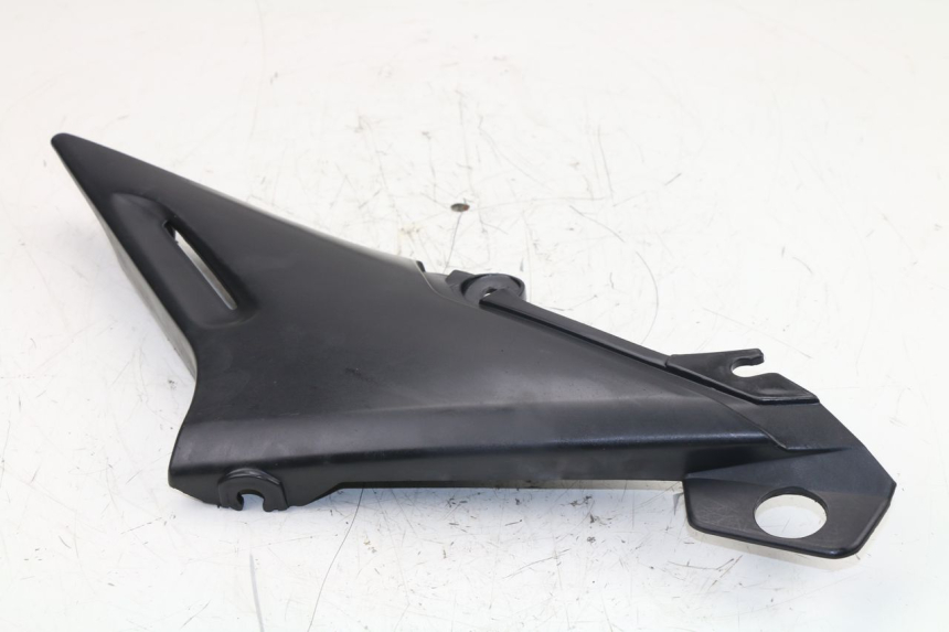 photo de UNTER SITZ VERKLEIDUNG LINKS YAMAHA XJS DIVERSION 600 (1997 - 1999)