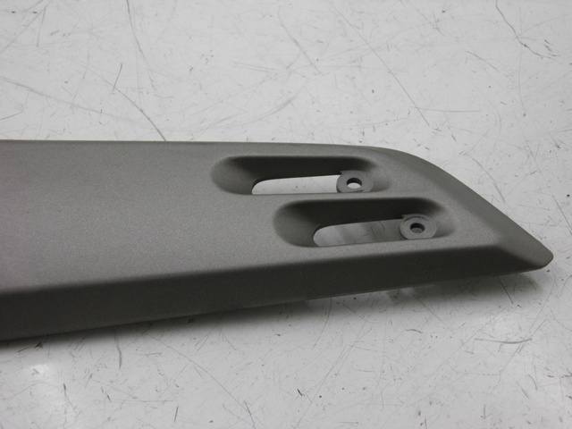 photo de UNTER SITZ VERKLEIDUNG LINKS YAMAHA XP T-MAX TMAX 500 (2004 - 2007)