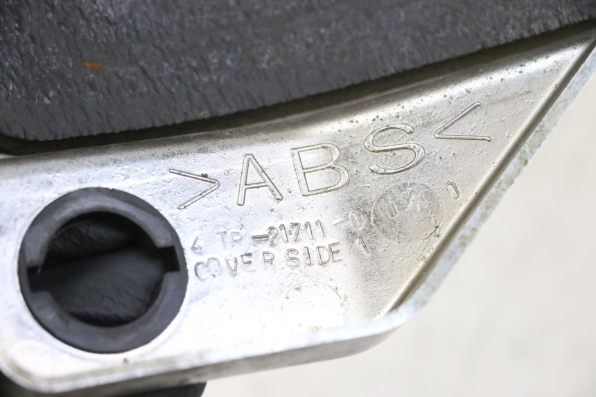 photo de UNTER SITZ VERKLEIDUNG LINKS YAMAHA XVS DRAG STAR DRAGSTAR 650 (1997 - 2007)