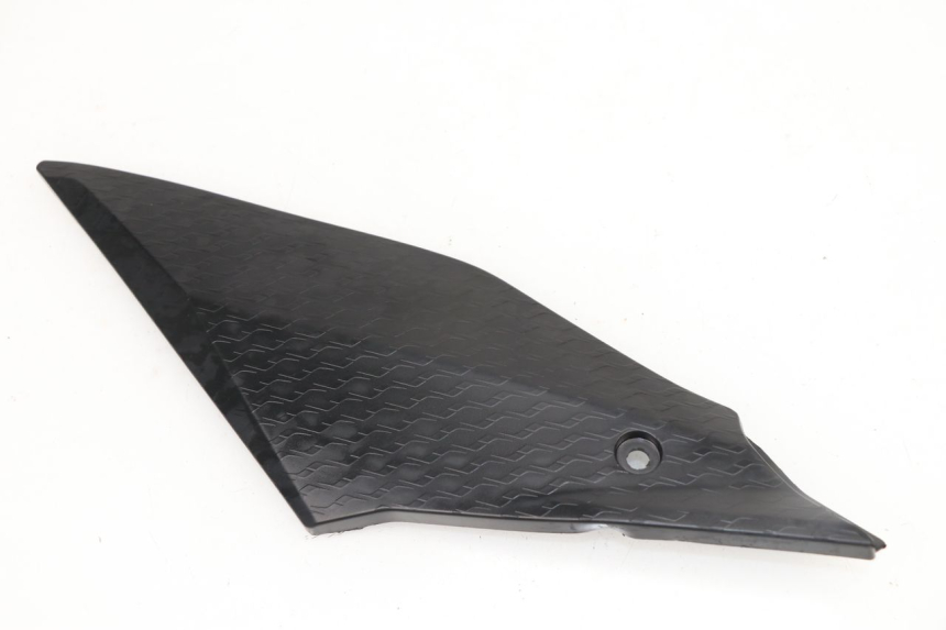 photo de UNTER SITZ VERKLEIDUNG LINKS YAMAHA YZF R1M R1 M 1000 (2015 - 2020)