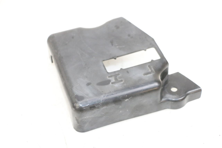 photo de UNTER SITZ VERKLEIDUNG KAWASAKI GPX R WARBIRD 600 (1988 - 1993) - Zoom auf Gebrauchszustand