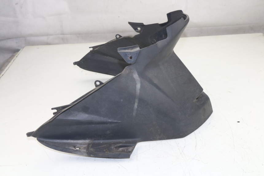 photo de UNTER SITZ VERKLEIDUNG HONDA SCV LEAD 100 (2003 - 2007)