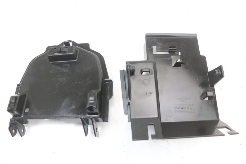 photo de UNTER SITZ VERKLEIDUNG KAWASAKI NINJA 400 (2018 - 2023)
