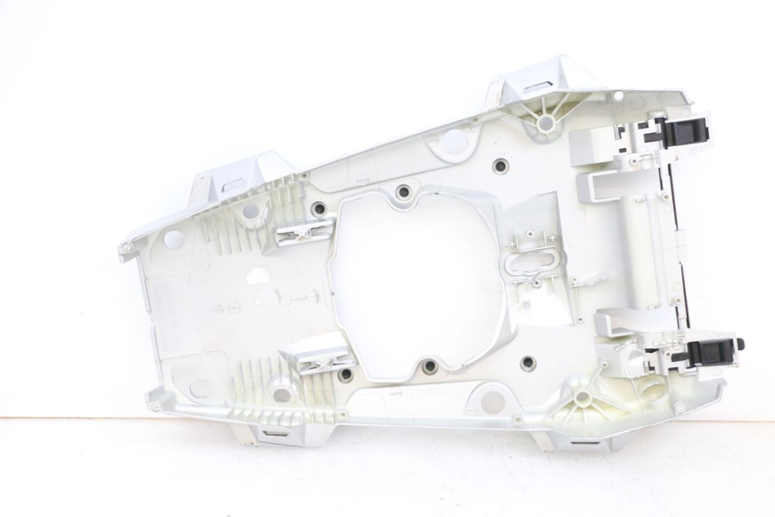 photo de UNTER SITZ VERKLEIDUNG BMW R GS 1250 (2021 - 2024) - Qualität der Gebrauchtware