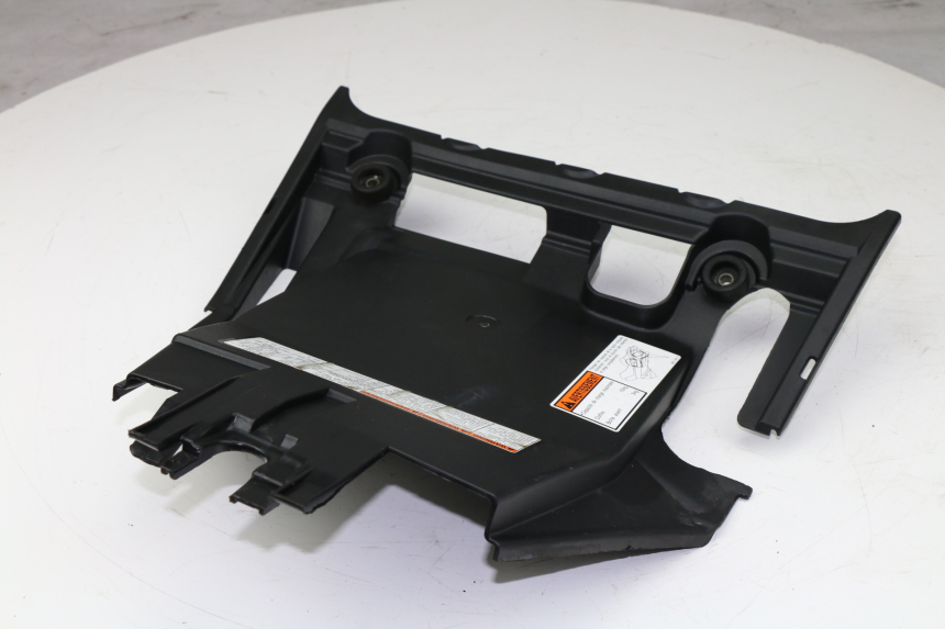 photo de UNTER SITZ VERKLEIDUNG SUZUKI AN BURGMAN 400 (1999 - 2005)