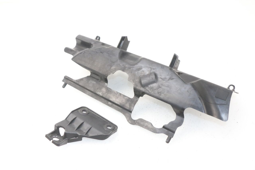 photo de UNTER SITZ VERKLEIDUNG SUZUKI GSX-R GSXR 750 (2011 - 2016)