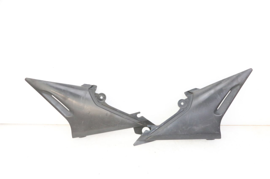 photo de UNTER SITZ VERKLEIDUNG YAMAHA XJN DIVERSION 600 (2000 - 2003)