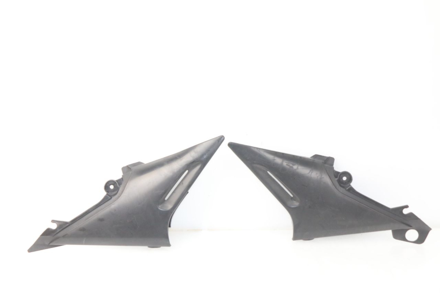 photo de UNTER SITZ VERKLEIDUNG YAMAHA XJ600 XJ DIVERSION 600 (1992 - 1997)