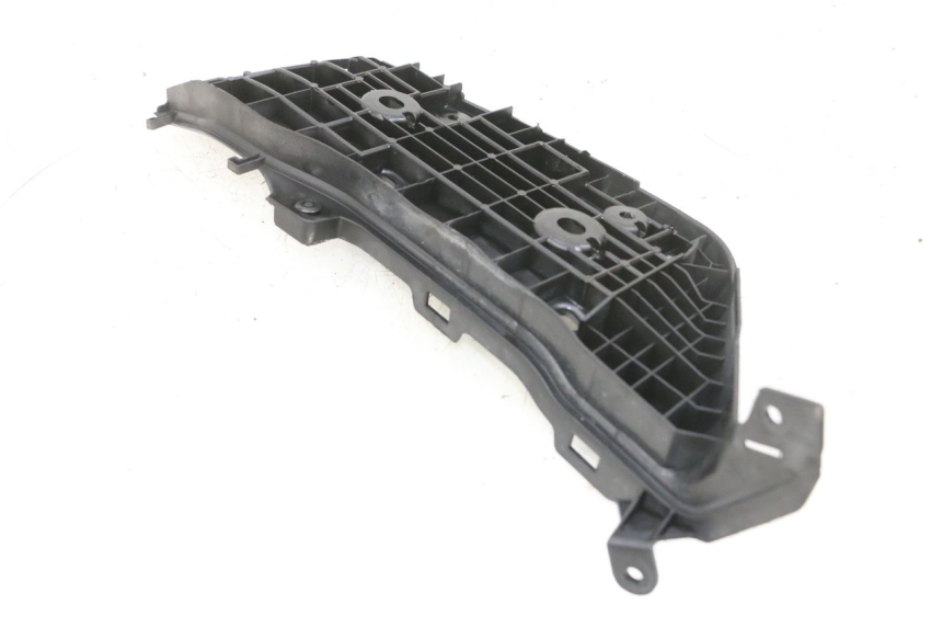 photo de FUSSRASTEN HINTEN RECHT SUZUKI BURGMAN 650 (2013 - 2020)