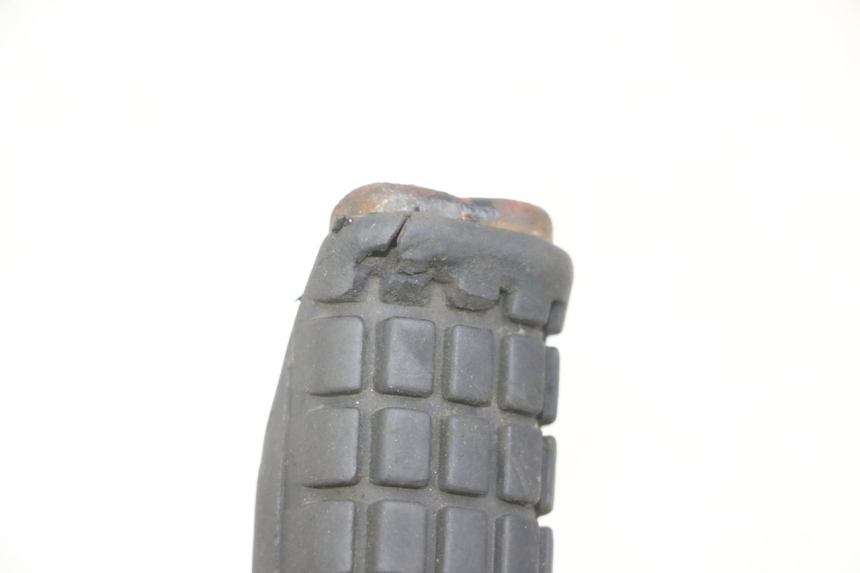 photo de FUSSRASTEN HINTEN RECHT HONDA CBF 500 (2004 - 2007)