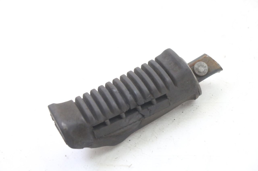 photo de FUSSRASTEN HINTEN RECHT SUZUKI GS GSE 500 (2001 - 2003)