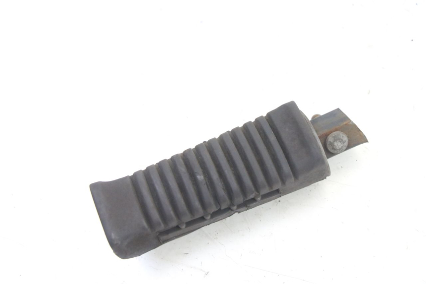photo de FUSSRASTEN HINTEN RECHT SUZUKI GS GSE 500 (2001 - 2003)
