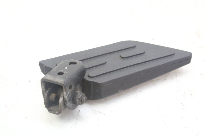 photo de RECHTER HINTERRADSTÄNDER PEUGEOT KISBEE 4T 50 (2010 - 2017)