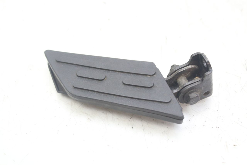 photo de RECHTER HINTERRADSTÄNDER PEUGEOT KISBEE 4T 50 (2010 - 2017)