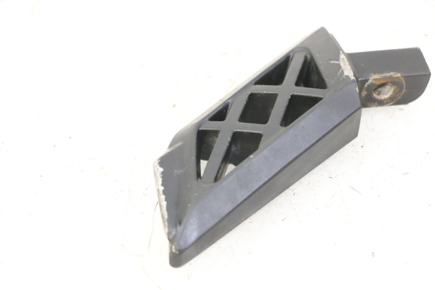 photo de FUSSRASTEN HINTEN RECHT PEUGEOT KISBEE 4T 50 (2018 - 2022)
