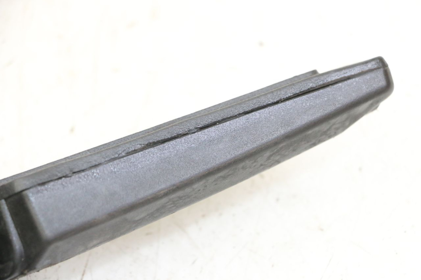 photo de RECHTER HINTERRADSTÄNDER PEUGEOT KISBEE 4T 50 (2010 - 2017) - Zoom auf Gebrauchszustand