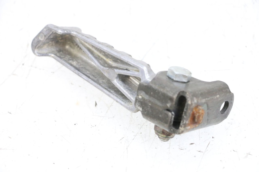 photo de FUSSRASTEN HINTEN RECHT PEUGEOT LUDIX 50 (2005 - 2007) - Zoom auf Gebrauchszustand