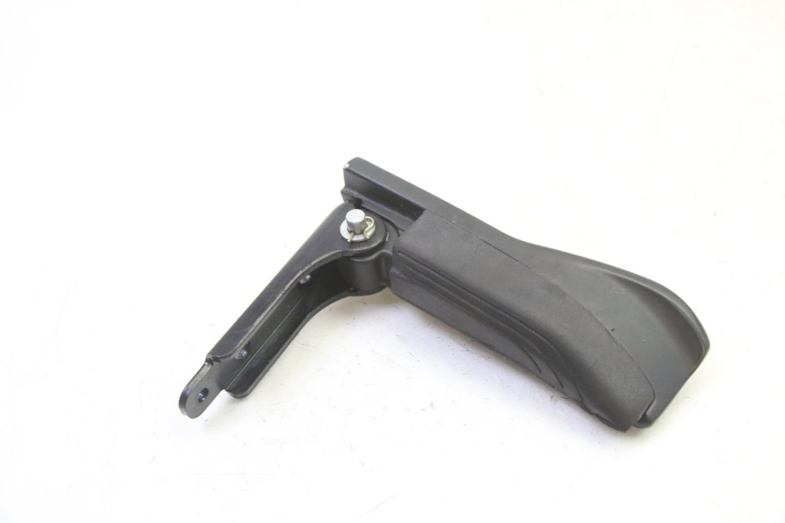 photo de FUSSRASTEN HINTEN RECHT PIAGGIO MP3 HPE 310 (2024 - 2025)