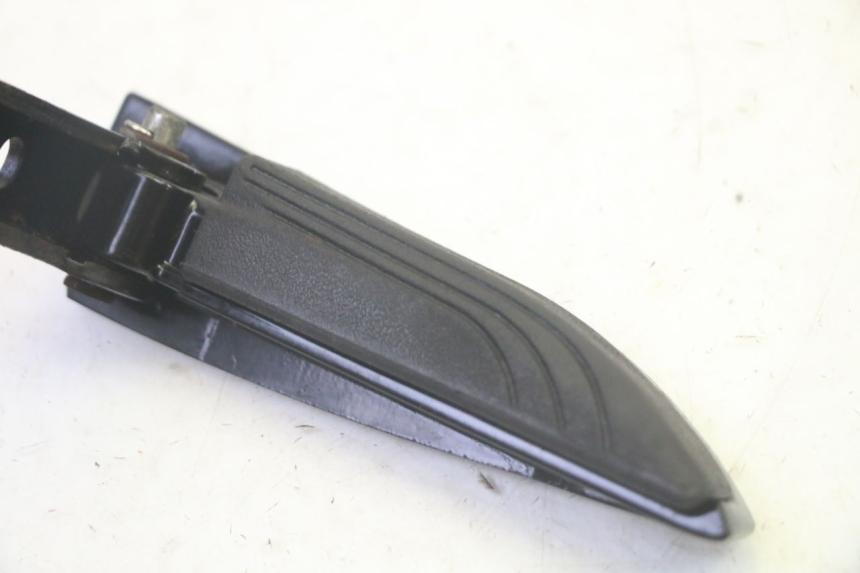 photo de FUSSRASTEN HINTEN RECHT PIAGGIO MP3 HPE 350 (2018 - 2020) - Detailansicht des Bauteils