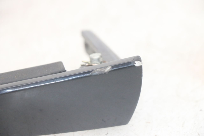 photo de FUSSRASTEN HINTEN RECHT PIAGGIO MP3 HPE 300 (2019 - 2026) - Alternative Perspektive