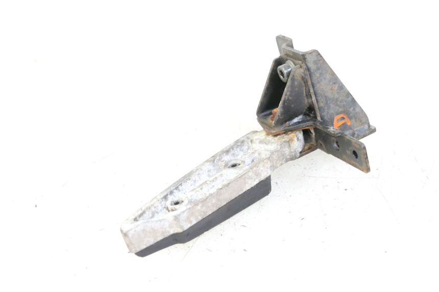 photo de FUSSRASTEN HINTEN RECHT PEUGEOT SATELIS 125 (2013 - 2018)