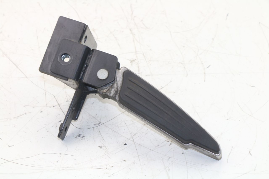 photo de FUSSRASTEN HINTEN RECHT PEUGEOT SATELIS 125 (2013 - 2018)