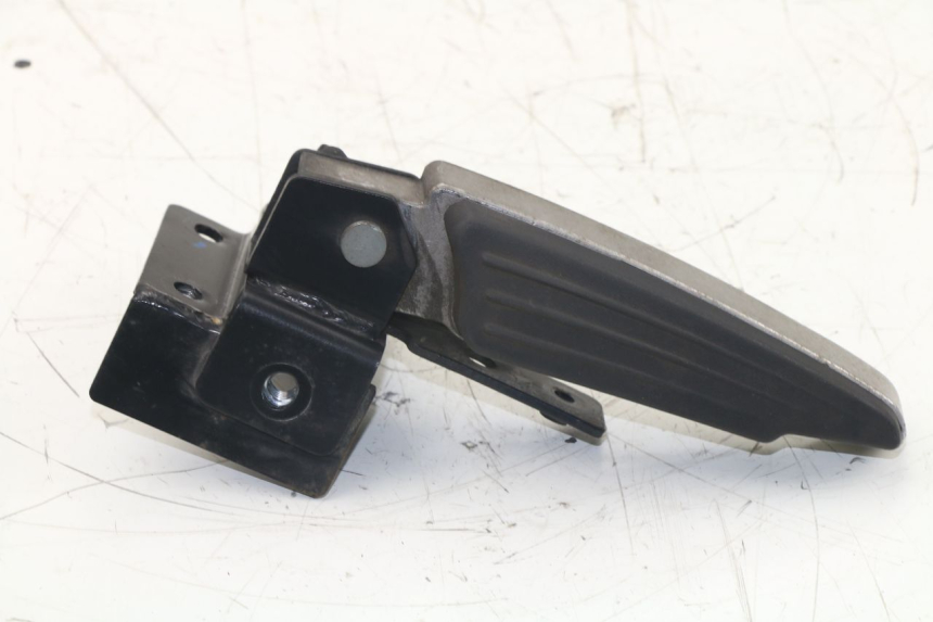 photo de FUSSRASTEN HINTEN RECHT PEUGEOT SATELIS 125 (2013 - 2018)