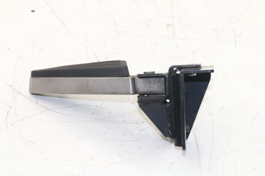 photo de FUSSRASTEN HINTEN RECHT PEUGEOT SATELIS 125 (2013 - 2018)