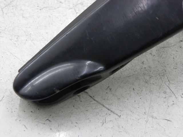 photo de FUSSRASTEN HINTEN RECHT PIAGGIO CARNABY 125 (2007 - 2011)