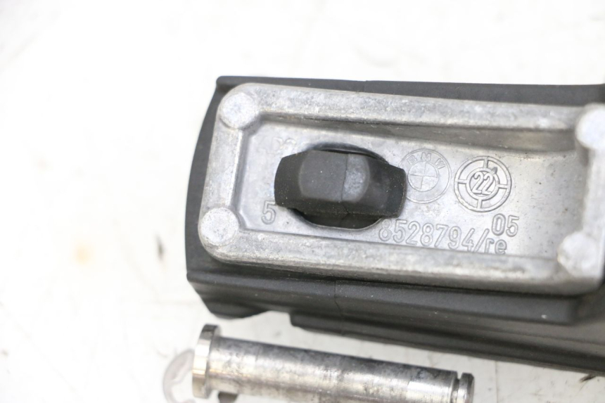 photo de FUSSRASTEN HINTEN RECHT BMW R GS 1250 (2021 - 2024) - Zoom auf Gebrauchszustand