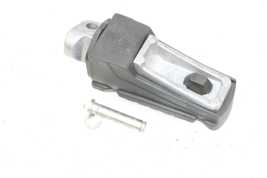 photo de FUSSRASTEN HINTEN RECHT BMW R GS 1250 (2021 - 2024) - Technische Nahaufnahme